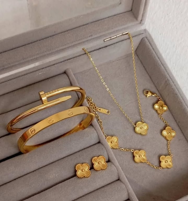 Vancleef Gold Set with Cartier Nail and Love Bangle